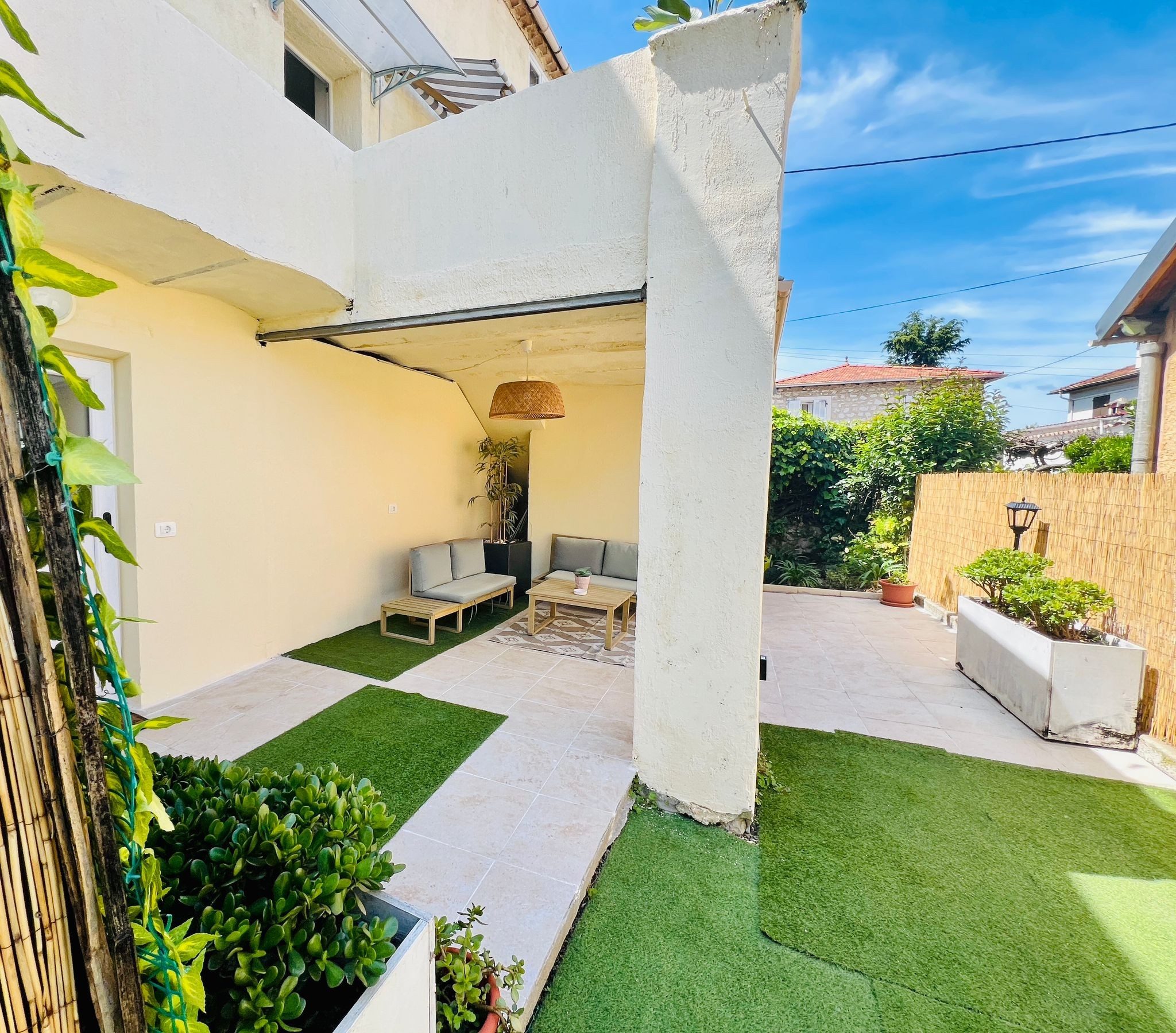 Villa individuelle 193m2 - 3 logements indépendants (T5 / T2